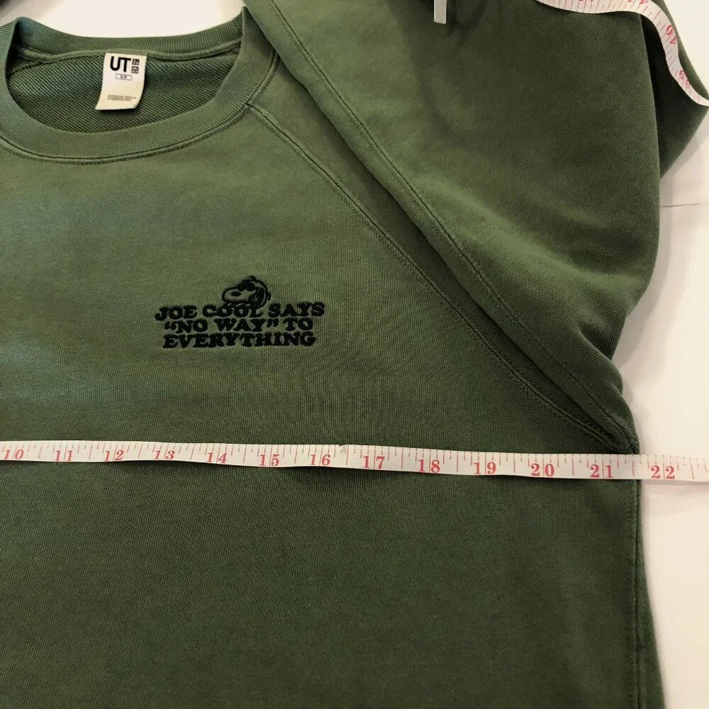 Uniqlo Peanuts Snoopy Joe Cool Crew Neck Sweatshirt Green Pullover Raglan Size S - Picture 10 of 16